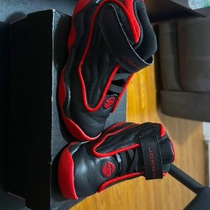 Toddler Jordan shoes size 9c